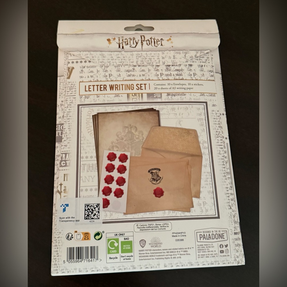 Harry Potter Hogwarts Letter Writing Set | Wax Seal Stationery Kit | Paladone - Picture 3 of 3